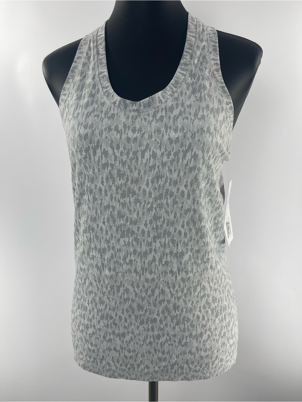 Athleta Women’s Gray White Leopard Print Momentum Racerback Medium Tank